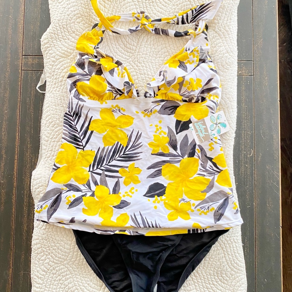 Island escape tankini set size 6 new with tags tropical floral yellow black